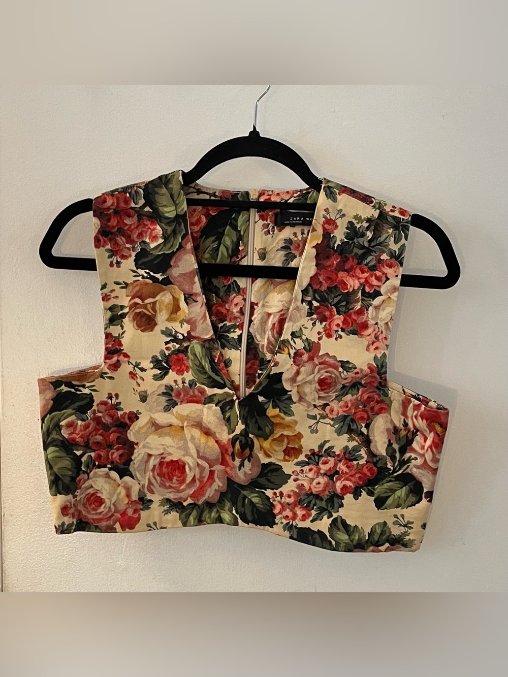 Zara Floral Crop Top Vintage Look V Neck Romantic Layering Summer Small